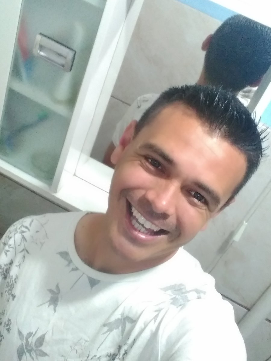 brother_zi's tweet photo. Brazil 7 setembro 🎇 https://t.co/NQikC6v3kY