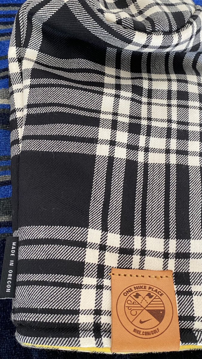 joseamelendez's tweet photo. Very special @SeamusGolf collab headcover with @nikegolf #DontSleepOnSummer #EnjoyTheChase #OneNikePlace https://t.co/ow2ehjam0U