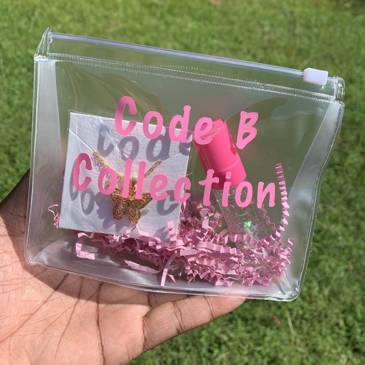 Codebcollection's tweet image. Butterfly Bundle! Includes Butterfly kisses lipgloss, Butterfly Dreams necklace and a cosmetic bag💕

codebcollection.com