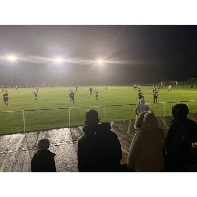Askernminersfc's tweet photo. Askern miners development are back in action this Wednesday night! 🔵🔴

📆 Wednesday 9th September 
🆚 scawthorpe over 35s
🏆 friendly 
⏰ 19:15
🏟 Manor way 
🎟 Free entry 
🍻 welfare club open
🍟 hot and cold food available https://t.co/Q92BqYbWJO