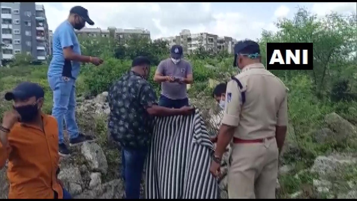 ANI's tweet photo. Madhya Pradesh: Body of a minor girl was found in Lasudia area in Indore yesterday. ASP Rajesh Raghuvanshi said, "Head of the 6-year-old girl was smashed with stones. Prima facie, it seems to be a case of murder but we will probe all angles. A case will be registered." (07.09) https://t.co/g5hLnWPAvG