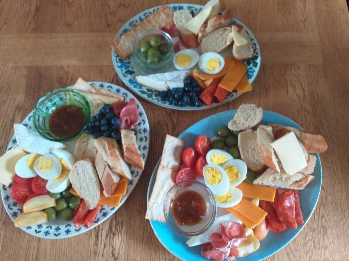 JenniKeer's tweet photo. "Tea for three
And three for tea
You and you
And then there's me..."
🎶🎵🎶🎵🎶
Dinner with the #twins
#mumofboys #Goodfood
#notimetocook #writerslife
😊
(With apologies to #DorisDay) https://t.co/O9mdiOg8sI