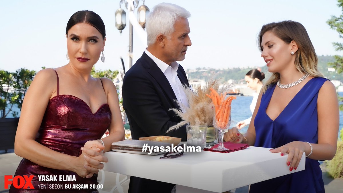 AIkyone's tweet photo. Sahnelere Ender gibi bakiyorum 😊 #YasakElma https://t.co/LWDd4h9X4b