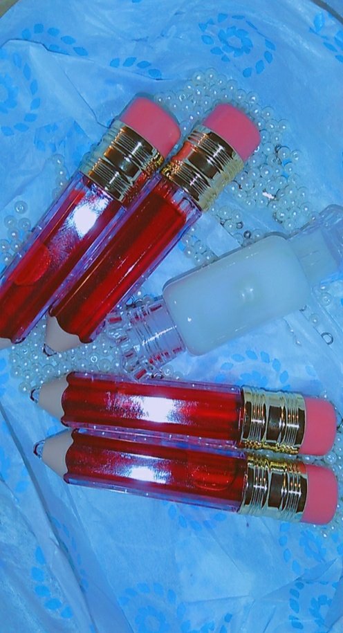 KennedyHamilt10's tweet photo. Boujee Baby Glosses is now on Twitter come show us support and purchase any five glosses for free shipping💋‼ https://t.co/d0TFNVZo3d