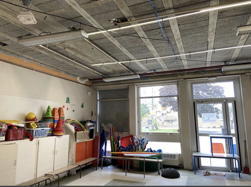 M9oney's tweet photo. @VilledePantin Voici les conditions dans lesquelles ma niece de 2 ans et demi fait sa première rentrée ! HONTEUX #pantin https://t.co/snJDvYJwwj