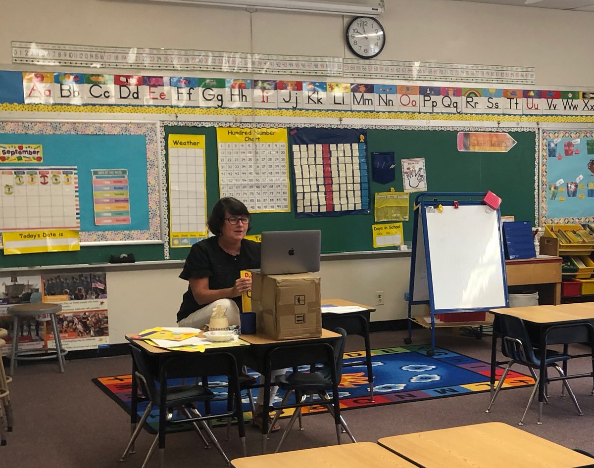 K_Cocozzella's tweet photo. On Friday, we hosted virtual orientation sessions for students who did not join us on campus last week. While we didn't get to see these boys and girls in person, the @StPetersOlney teachers welcomed them into the 20-21 school year with the same energy and love! #onepanther https://t.co/ASsDpqFXcE