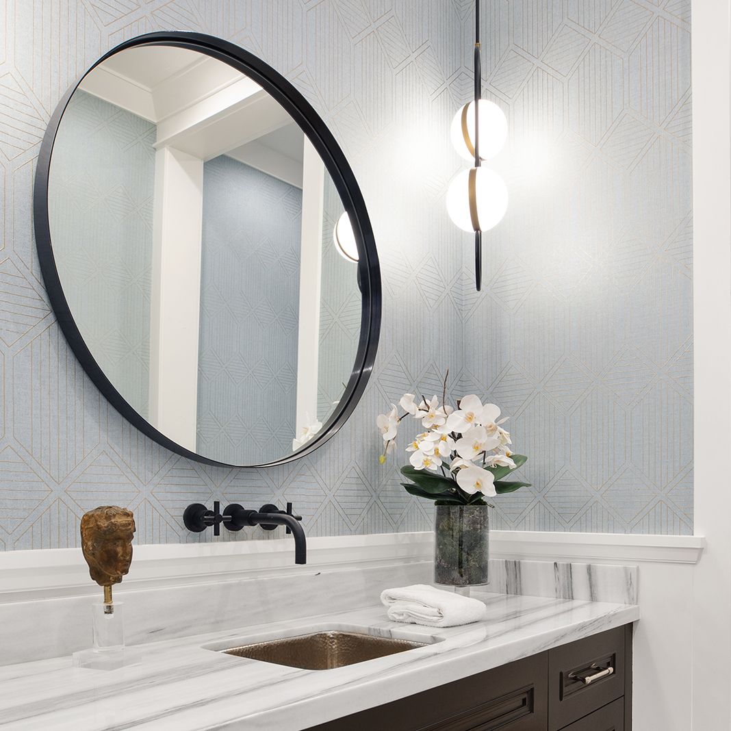 The key to Tagliato pendants lies in their blend of design and luxury materials. Matte Black frames + Satin Gold details + opal globes = stylishly graceful illumination. #aloralighting⠀
_⠀⠀
⠀⠀
Builder and Interior Design: <a href="/amgcapital/">AMG Capital</a>