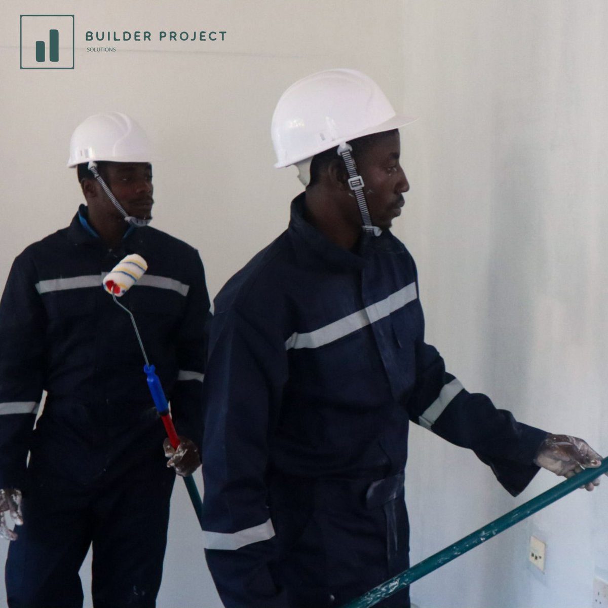 Builderproject1's tweet image. All you need to paint is a few tools, a little instruction, and a vision in your mind.
Applying first coat of painting.
@gpcsgh
#Builderproject #Builderprojects #Builderprojectsolutions