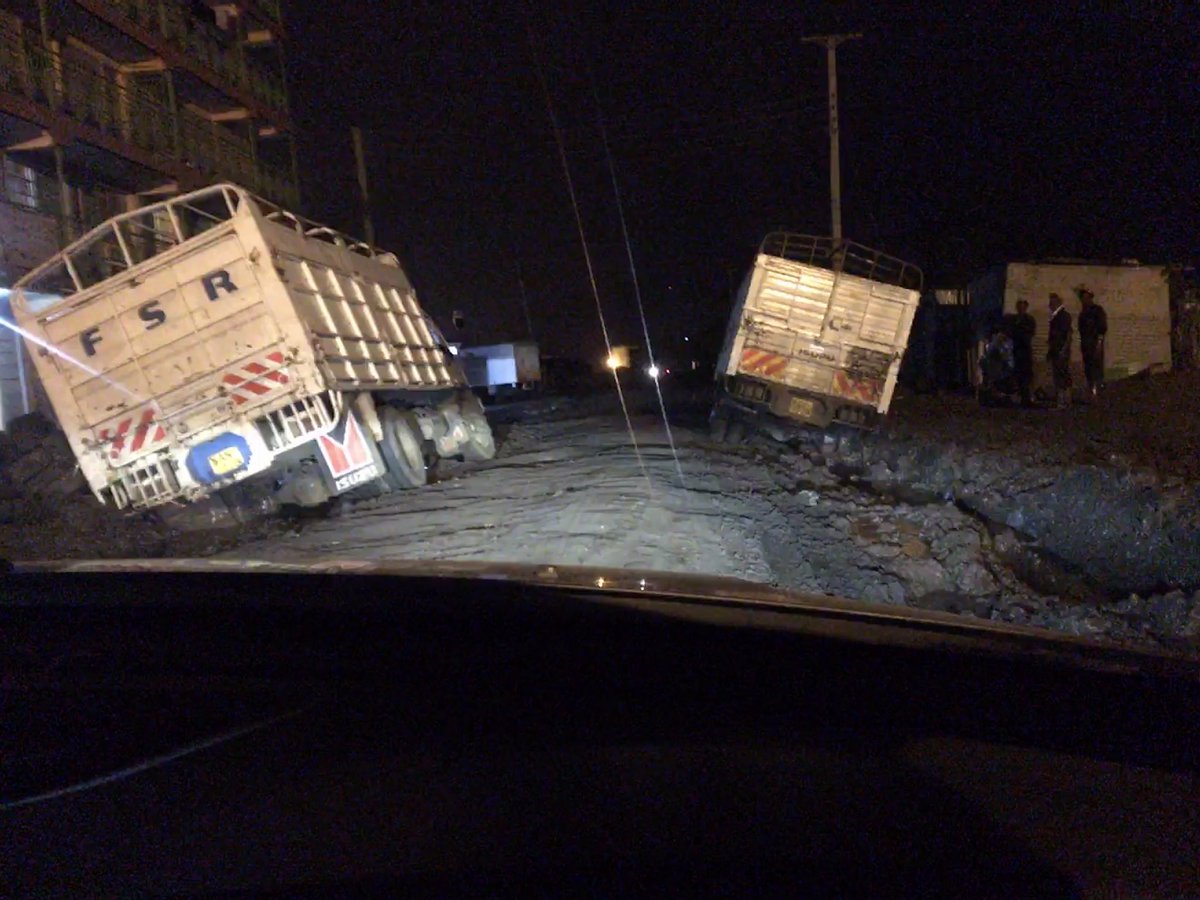 Alexwamonje's tweet photo. @Ma3Route Please retweet till the Maendeleo Chaf Chaf Presidential bid becomes a stillbirth. @KenyanTraffic @DrAlfredMutua #UtawalaKincarAirwaysRoad. https://t.co/iuWcfk4mex
