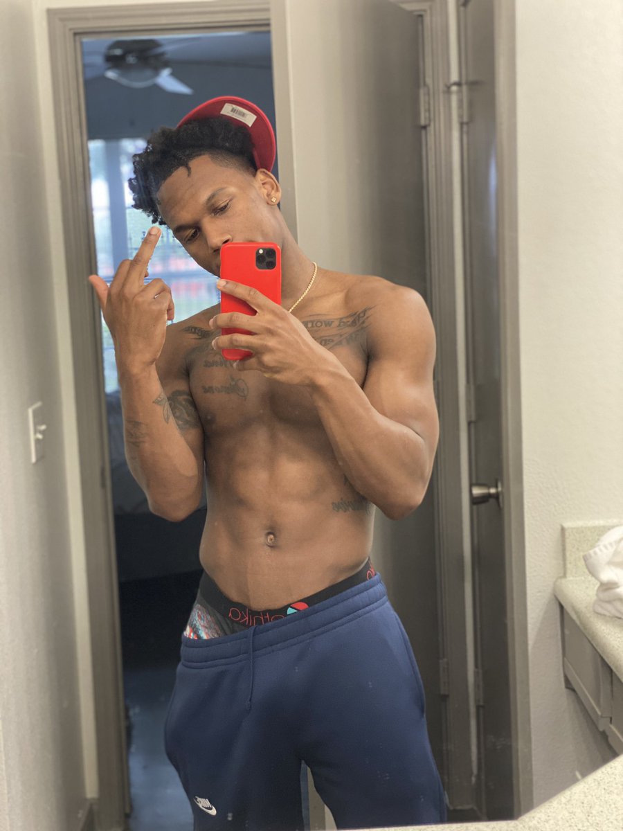 gvldtezz's tweet photo. Popular loner https://t.co/00CSsLiQa1