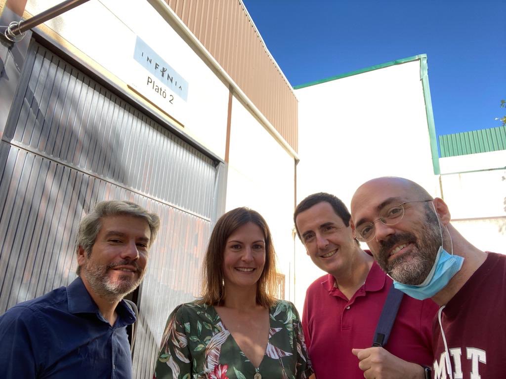 joseagarciajere's tweet photo. #ElementosBoom de nuevo en la carretera!!! Con vosotros hasta el fin del mundo!!! https://t.co/y10DAVVqvH