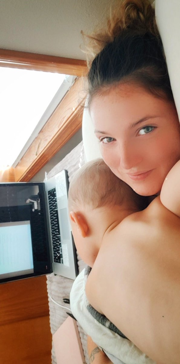 TessaLamping's tweet photo. Its naptime once again and watching this video from @timothysykes 6k+ video lessons for about the .. probably 7th+ time. I finally know this inside and out ♡ https://t.co/q3knIpOtug #NoDaysOff #JustKeepStudying #KeepCalmAndStudyOn https://t.co/pbXmHxj6yG
