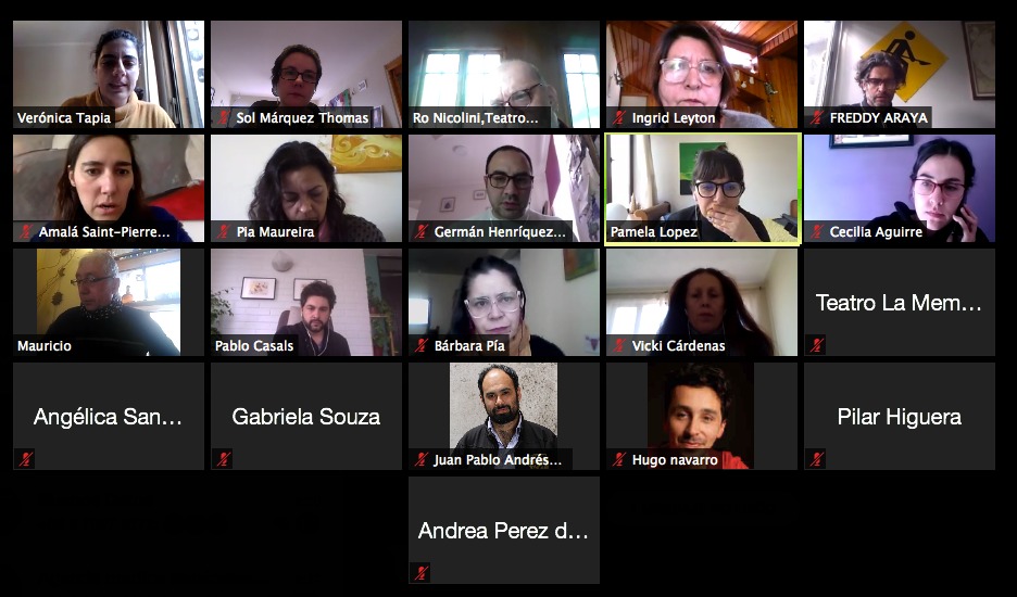 RedSalasTeatro's tweet photo. Hoy, nos reunimos un poco más temprano para nuestra periódica #AsambleaRED 🚩
Seguimos buscando nuevas formas de vincularnos con más espacios escénicos, sus trabajadores y sus debates, con el objetivo de apoyarnos lo más que podamos en este duro contexto.
#SomosRED 💪 https://t.co/9XbcEFaEf0