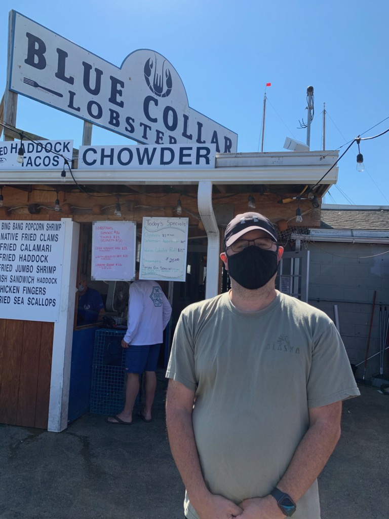 eats_rob's tweet photo. Happy Labor Day weekend to all of @RobShap444's many followers! Rob hitched a boat ride with a nonfollower to enjoy a lobster roll in Marblehead. Do y'all think he is a warm butter or cold mayo guy? https://t.co/JrJYduz9J5