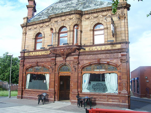 You can zoom around the area yourself if you like. Here it is in Jun 2008, no-one else living nearby, though the nearest pub is an Old Leeds beauty The Garden Gate, one of very few remaining old buildings on an estate that I guess was cleared of its slums before I was born.