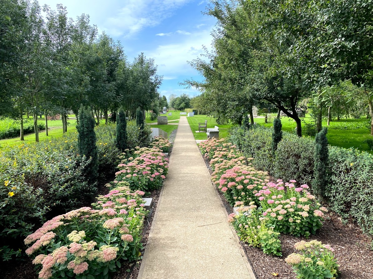 DogWalksNearMe's tweet photo. A great, #dogfriendly walk around @Nat_Mem_Arb. A lovely, well-maintained memorial, with a good perimeter walk for you and your dog to enjoy! 🐕🚶‍♀️🌳

Link: https://t.co/Fwc6B0fuUz

#DogWalksNearMe #Staffordshire #GetOutside https://t.co/L90Sqts2Xf