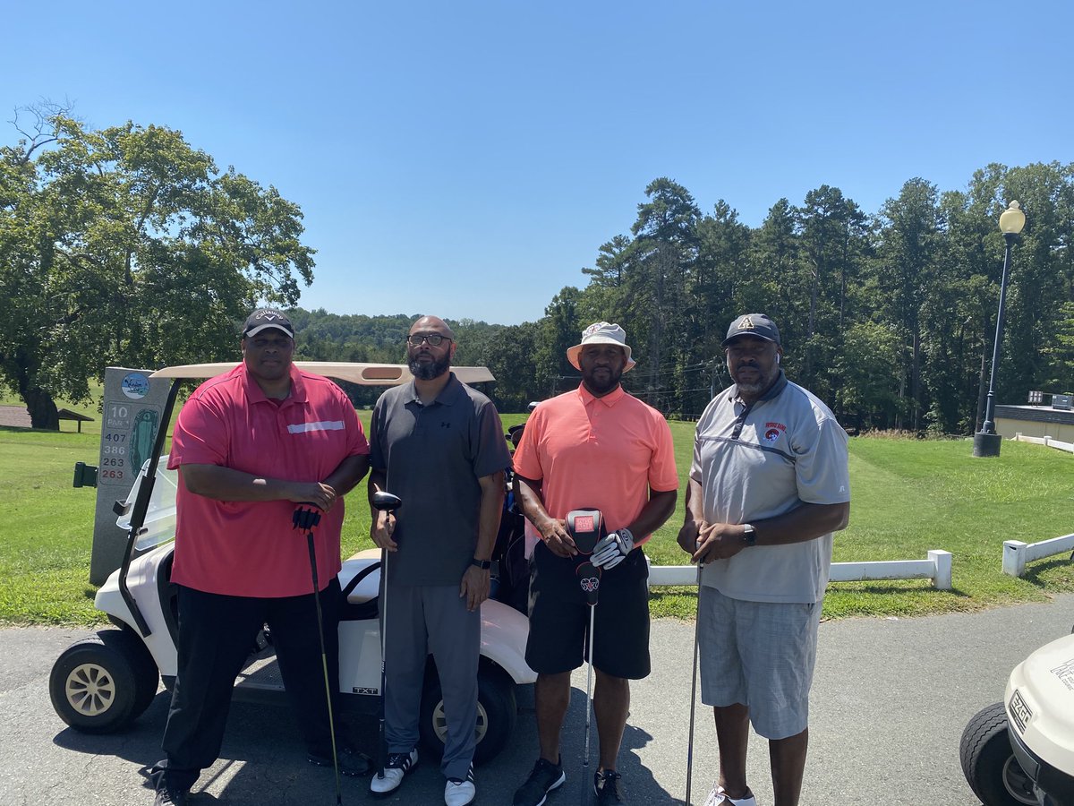 Grayness1's tweet photo. Rams Hoop and Golf...Great time catching up with teammates from WSSU 🐏🏀❤️#wssubasketball https://t.co/r66sXFDecj