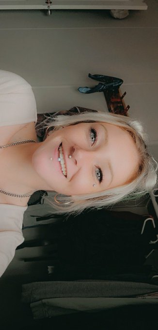 I love #fall!  I love baking cookies and raking leaves !  Sipping hot chocolate and teas ! I just LOVE<a href="/tag/fall"class="tags">#fall</a>