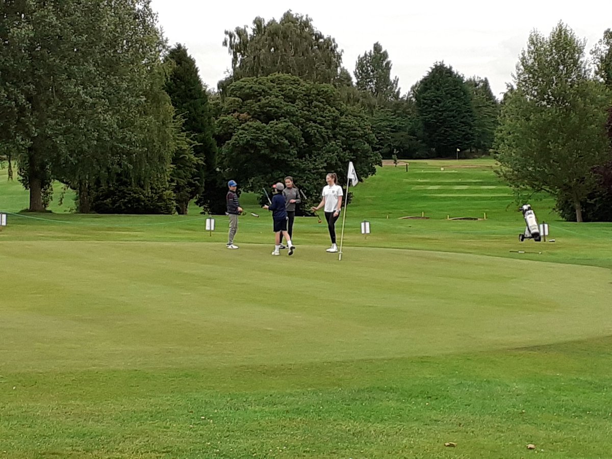 TNGCjuniors's tweet photo. Calling all junior golfers, dont forget our Junior Open here @tngcgolf on 19th September. Tee times from 12pm till 3pm for the 18 hole competition, 3pm onwards aimed at 9 hole players with higher  handicaps off a shortened course still 2250 yards long!! Half way house! @BRGolf26 https://t.co/hBsttkvDBe