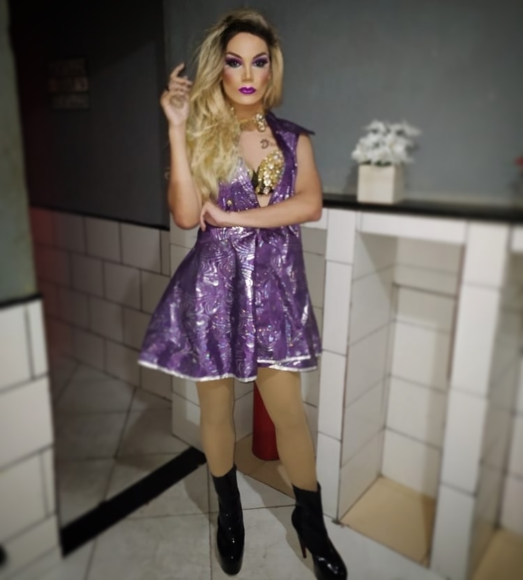djsamanthadevil's tweet photo. 🏳️🌈🇧🇷Vocês acharam mesmo q não teria fotinha nesse feriado né?!?! 💥👑
.
.
.
.
.
#independenciadobrasil #day #photooftheday #indenpendencyday #brasil #drag #topdrag #dragdj #makeup #instagood #instabeauty #jamescharles #kryolan #morphe #euusodm #love #loveislove #lovepride #gay https://t.co/fkgWMQZIDp