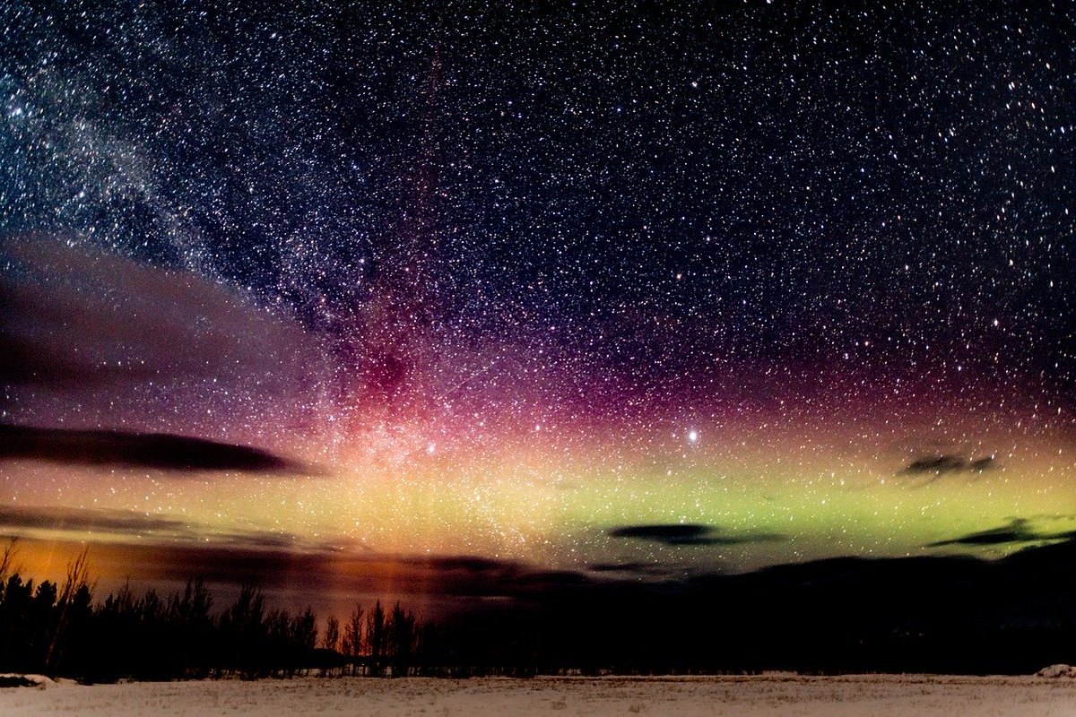 orangemauritius's tweet photo. Stunning!!!

Aurora Borealis Night Northern Sky

https://t.co/Pc3bLfF6WG https://t.co/aGfHNXZS1S