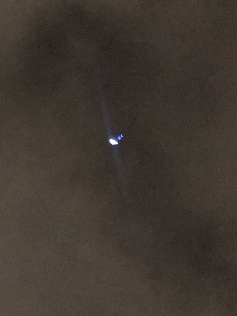 DalineBirdy's tweet photo. @hackneygazette What they are in the sky tonight in Hackney? https://t.co/mJwPAkvwnj
