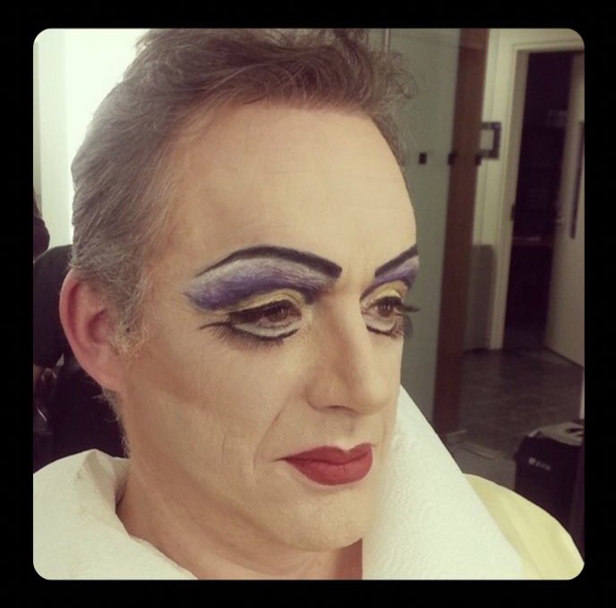 Chris Stedman on Twitter: "Really hate to say it but this picture of Jordan Peterson in makeup (found in his daughter's instagram archives) is kind of a mood / Twitter