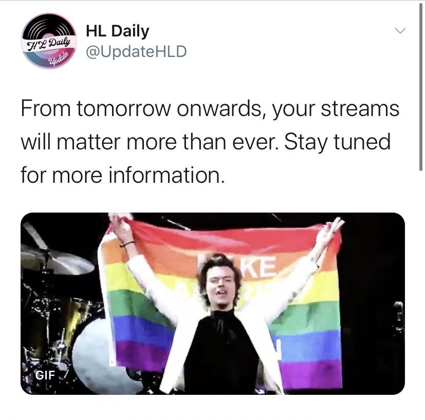 veroisaclown's tweet photo. I don’t know what the hell is going on but let’s go clowning, clowning, clowning ‘til we see the sun🤡 
#10YearsfOneDirection #10yearsOf1D https://t.co/oJGbHmu0Ge