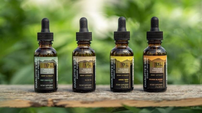 TruPotency's tweet photo. @charlottesweb CBD tinctures available now on TruPotency! For a limited time, receive a week's supply of Charlotte's Web full spectrum hemp extract capsules with any purchase of $50 or more - our gift to you! #bestcbd https://t.co/eq50jtDXL9