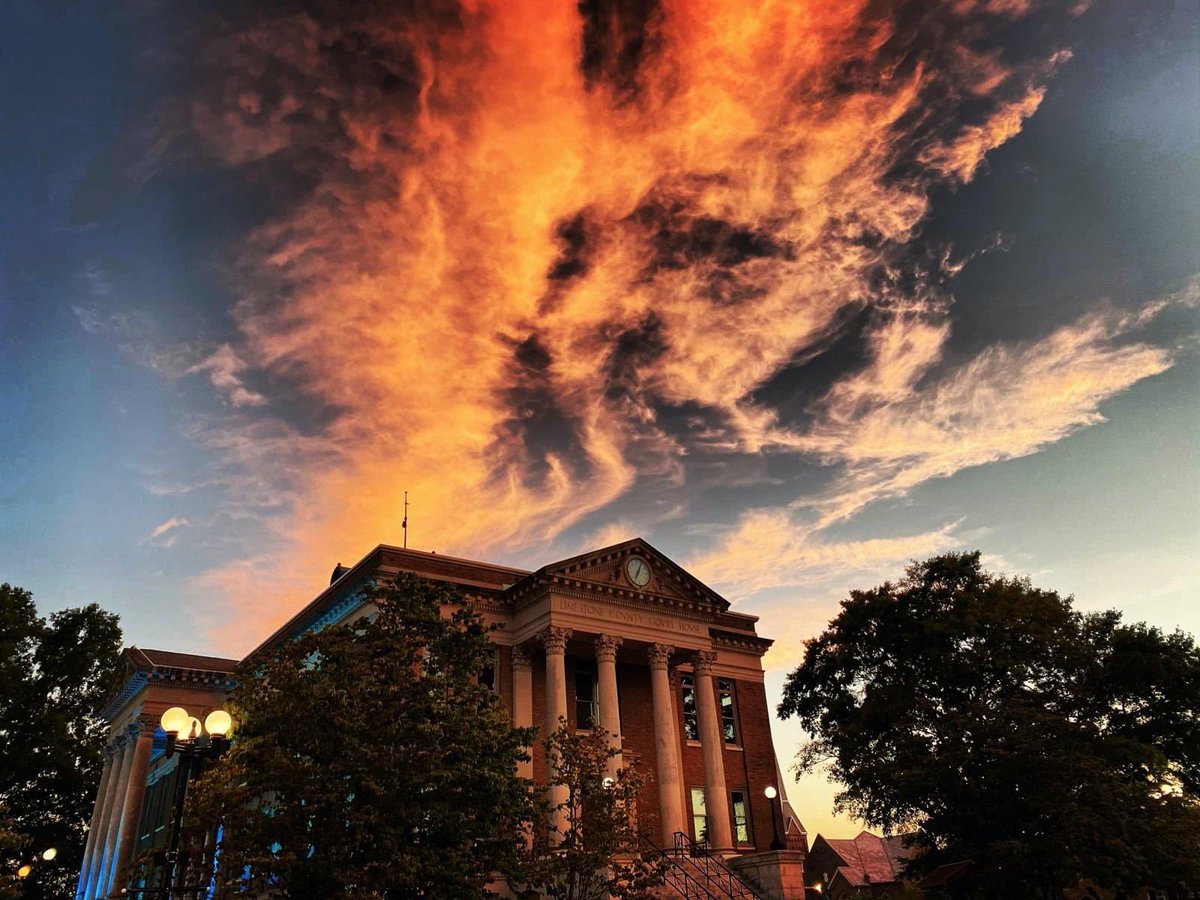 AthensAL_MS's tweet photo. Beautiful!!!
Photo credit to Chris Paysinger
#VisitNorthAL #AthensAlabama #AthensAL #LimestoneCountyAL #sunset #clouds #alwx #valleywx #HUNwx https://t.co/koCzA3MP4r
