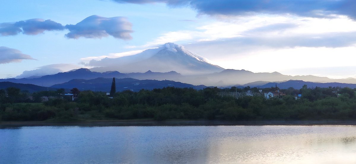 Una vista del <a href="/Popocatepetl_MX/">Volcán Popocatépetl</a>  desde mi pueblito