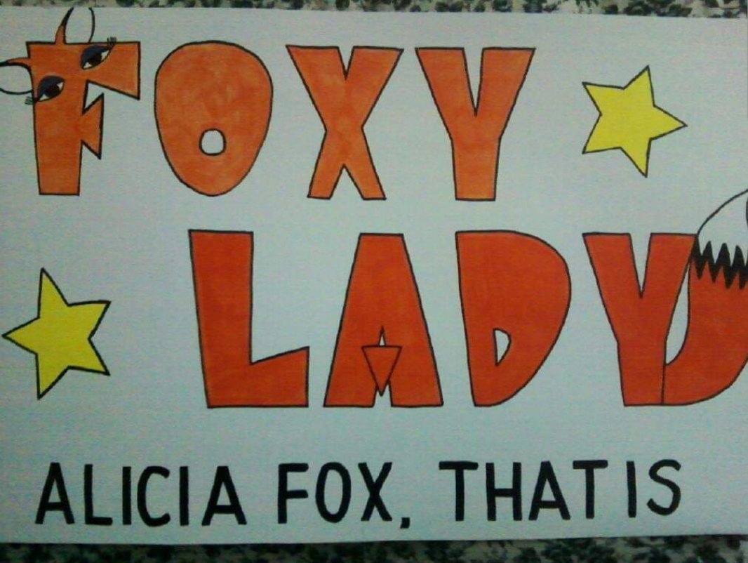  #SignLadyHistory Fun sign moment with  @AliciaFoxy and  @EveTorresGracie...When given a choice of which sign to autograph, Eve chose this one... #WWE  #WWERaw    #SmackDown    #WWENXT  