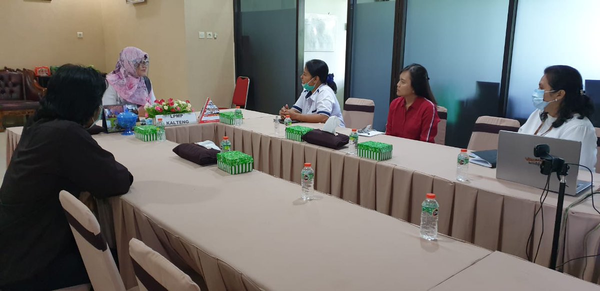 bbkalteng's tweet photo. Anjangsana Kepala Balai Bahasa Provinsi Kalimantan Tengah, Valentina Lovina Tanate M.Hum., ke LPMP Kalimantan Tengah pada tanggal 7 September 2020.
#anjangsana #balaibahasa #balai #bahasa #bbkt #lpmp #kalimantan #kalteng #palangkaraya #kerjasama #pky https://t.co/5l3iBcMBDJ