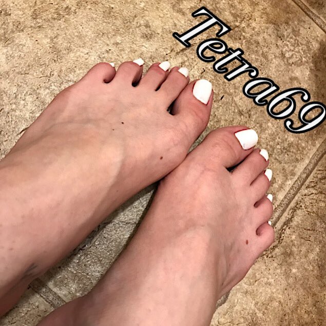 🤍white toes🤍 🤍pics to buy🤍 🤍 $5 for 5 🤍 🤍feet/nudes🤍  Cashapp/PayPal  Cashtag =$tetra69 https://t.co