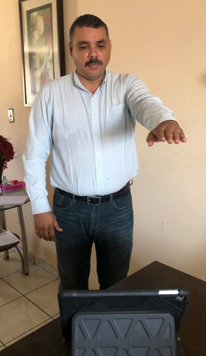hilarioolea's tweet photo. Carlos Navarro y Miguel Angel Armenta nuevos representantes del PRD en el consejo del Instituto Estatal Electoral.  Chuchas cuereras y liebres muy tiroteadas. https://t.co/PqHQ5yCvre