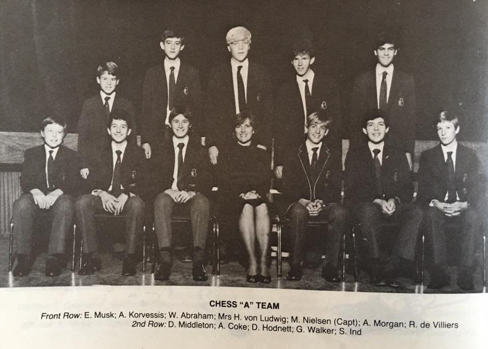 EvaFox's tweet photo. How old are you here @elonmusk? ♟♟♟ https://t.co/C9oKRa64Z7