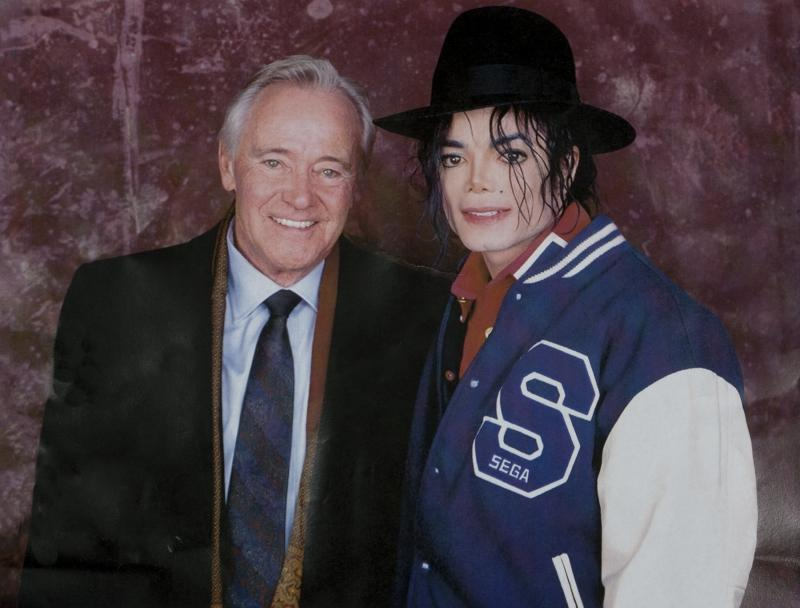 Here he is with Hollywood legend Jack Lemmon during his '92 trip to Japan, wearing his beloved Sega jacket! It's not known why the two were together. He wore that jacket for his second visit to Sega of Japan on Dec. 22, 1992.