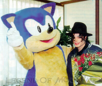 And here he is during his December 15, 1992 trip to Sega of Japan. Photos courtesy of Legend of Moonwalker site.