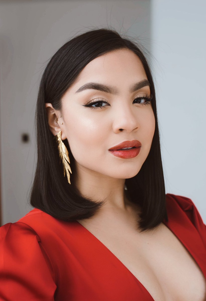 When in Doubt, wear Red! 👠

Mis accesorios😍@johanagamezjoyasyaccesorios

Mi vestido❤️
<a href="/johnlecksell/">John Carrillo</a> 

Ph: <a href="/masaniph/">Masaniph</a>