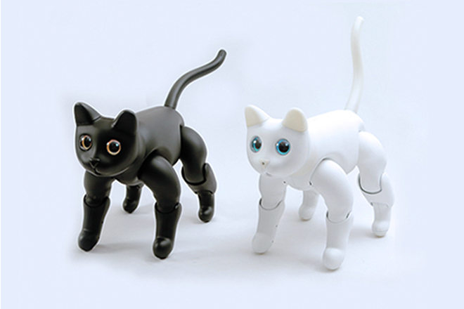 elephantrobotic's tweet image. Black MarsCat or white MarsCat?  I love both! 💛💙💜💚❤️ #MarsCat  #BionicRobot #robotics #cats #pets