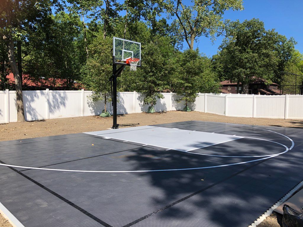 AdvantageCourt's tweet photo. One or our latest!  https://t.co/AekqIVhLuG Call (847) 274-8998 📧info@HCAsports.com #HomeCourtAdvantage when it counts! https://t.co/Ybw5xuraLu
