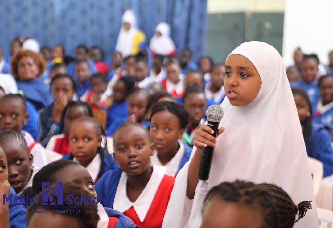 MyFirstTimeKe's tweet photo. Flashback Friday, at @makinischools with the Upper Primary girls and their moms.  an exciting and informative time  as Janet shared her career and life journey but also enlightened the girls and moms on the need to overcome stigma on menstrual health. 
#MyFirstTimeKe https://t.co/fl8HyErB3W