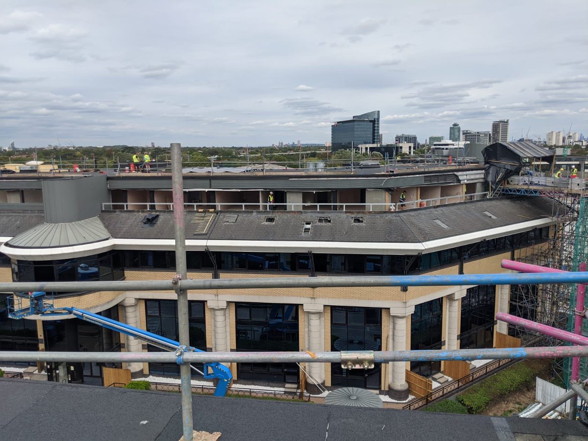LOROCArchitects's tweet photo. Phase 1 completed and Phase 2 new build roof extension apartments to Buildings 2 &amp; 3 above the permitted development residential scheme @IconBlu progressing residential #residential #Brentford #apartments https://t.co/HgeJi7Uzp7