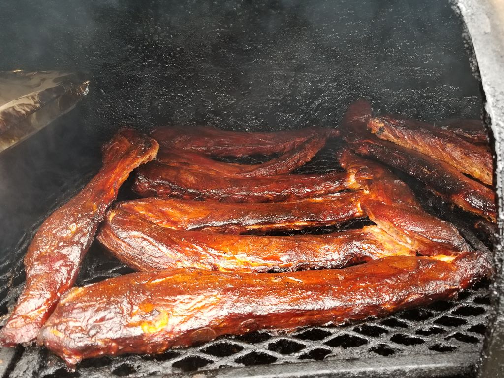 nomadsbbq's tweet photo. We're back!! On the SE corner of Atrisco Vista and Central, across from the main entrance to Love's!! Rib Tips, Brisket and Pulled Pork on the menu! Here until we sell out🍗🔥😋

Sunday and Monday on the East side!!

 #dukecity #burque #Pulledpork #RibTips #brisket https://t.co/A5s7zAZzzV