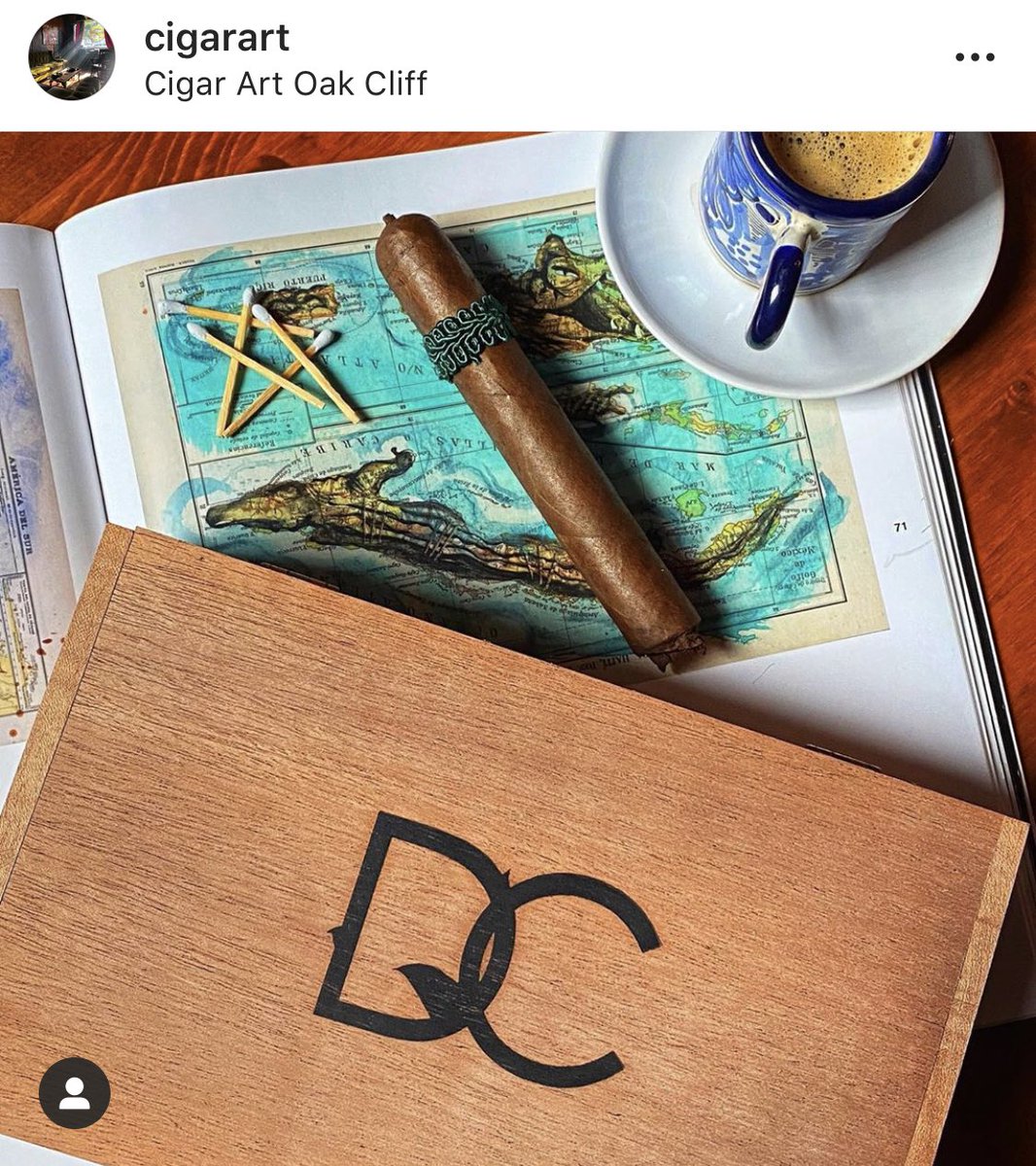DefinitionCiga1's tweet photo. Our newest addition to the DC lineup is now available at Cigar Art Oak Cliff📍#Noir #GreenBand #Cigars #WhatsYourDefinition #DallasTX #BishopArts #BOTL #SOTL #PSSITA https://t.co/JHXt5UEyzd