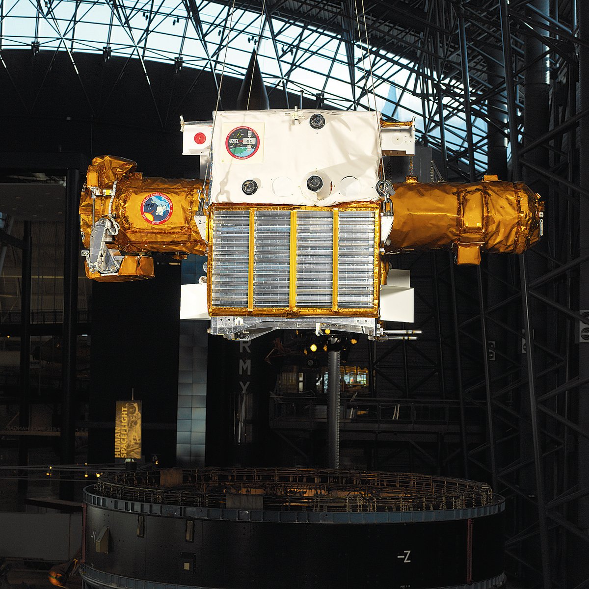 airandspace's tweet photo. 25 years ago today, Space Shuttle Endeavour (STS-69) launched carrying the Spartan 201 satellite. This reusable flight instrument flew 5 times and was deployed for the duration of each mission into a parallel orbit with the shuttle. See it at #UdvarHazy: https://t.co/lYbS0It8C6 https://t.co/TZsLpBXWw4
