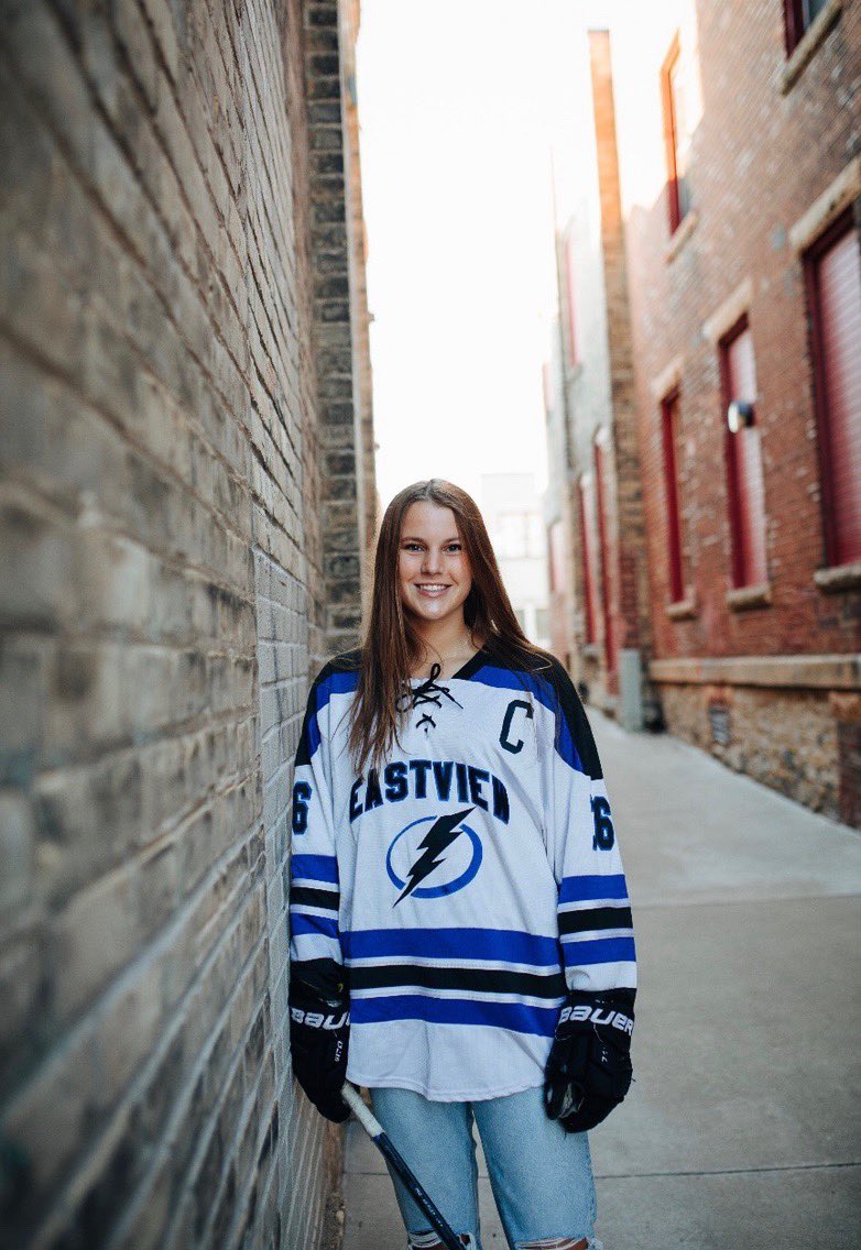 mikaylakelley16's tweet photo. I am proud and excited to announce my commitment to play Division 1 hockey and further my education at Franklin Pierce university! I would like to thank my family, friends, teammates and coaches who have always supported and believed in me along the way. #ravennation https://t.co/eGUmBGeITH