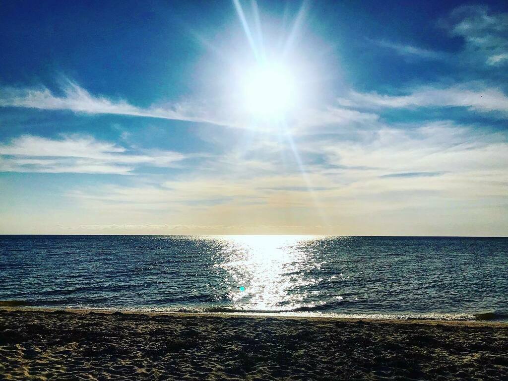 SummerTies's tweet photo. Squeezing every last drop out of the summer!
•
•
•
#ldw #ldw2020 #beach #beachlife #sunset #sunsetphotography #sunsets #capecod #capecodlife https://t.co/wVjiAokp6S https://t.co/TYL3zJrC7l