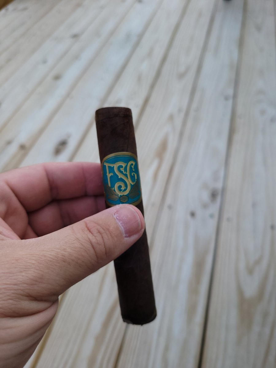 Stogiesmoker75 tweet media