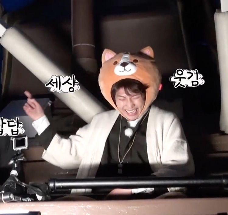 Namjoon being cute/ᵀⁱⁿʸ a thread <3